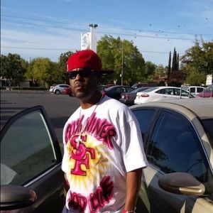 Meet your Posher, Carlos